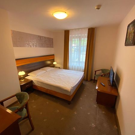 Hotel Grant Krynica-Zdrój Esterno foto