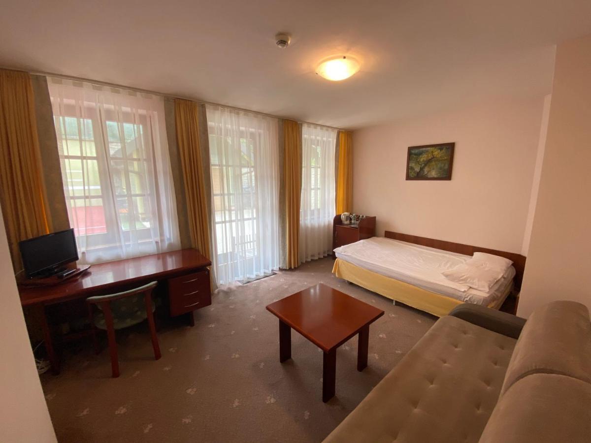 Hotel Grant Krynica-Zdrój Esterno foto