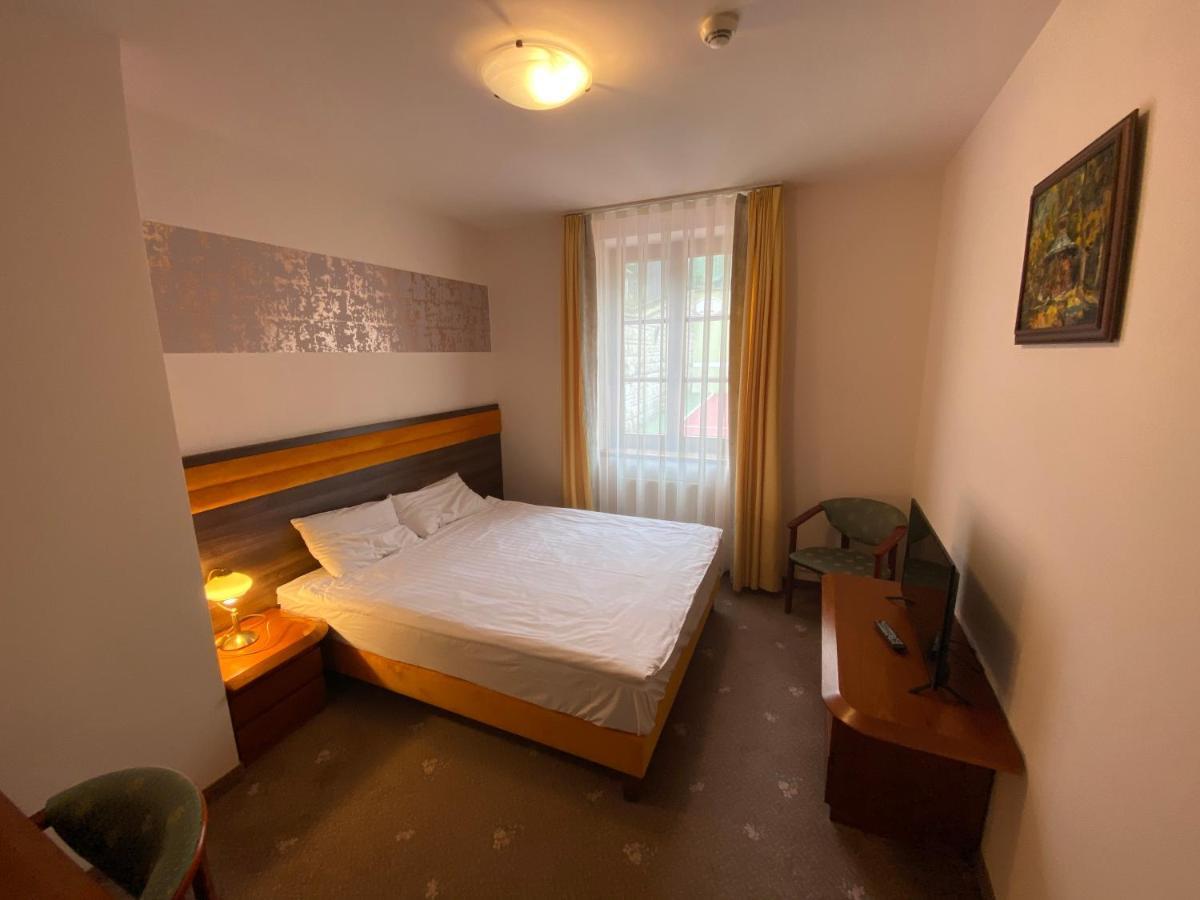 Hotel Grant Krynica-Zdrój Esterno foto