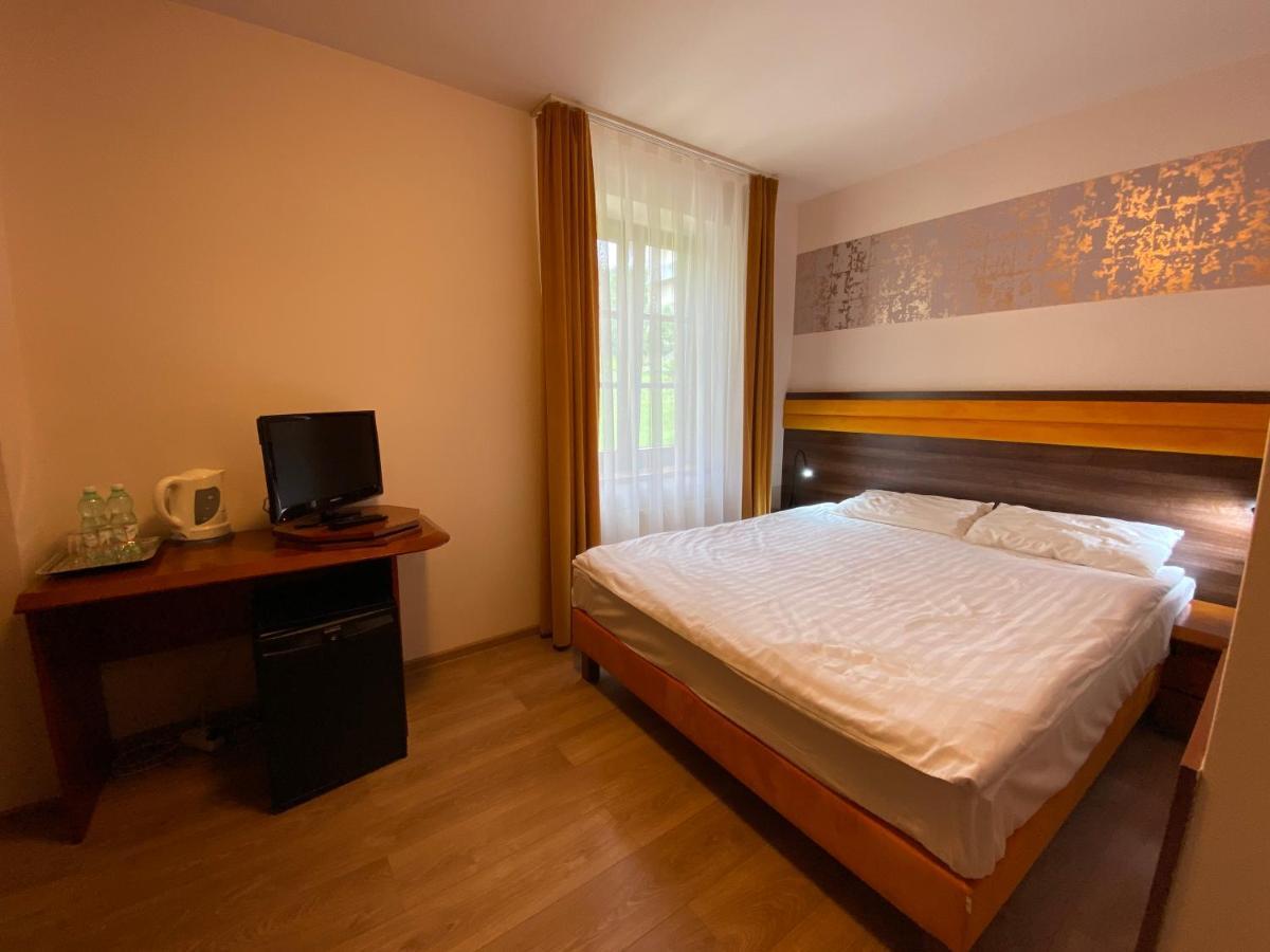 Hotel Grant Krynica-Zdrój Esterno foto