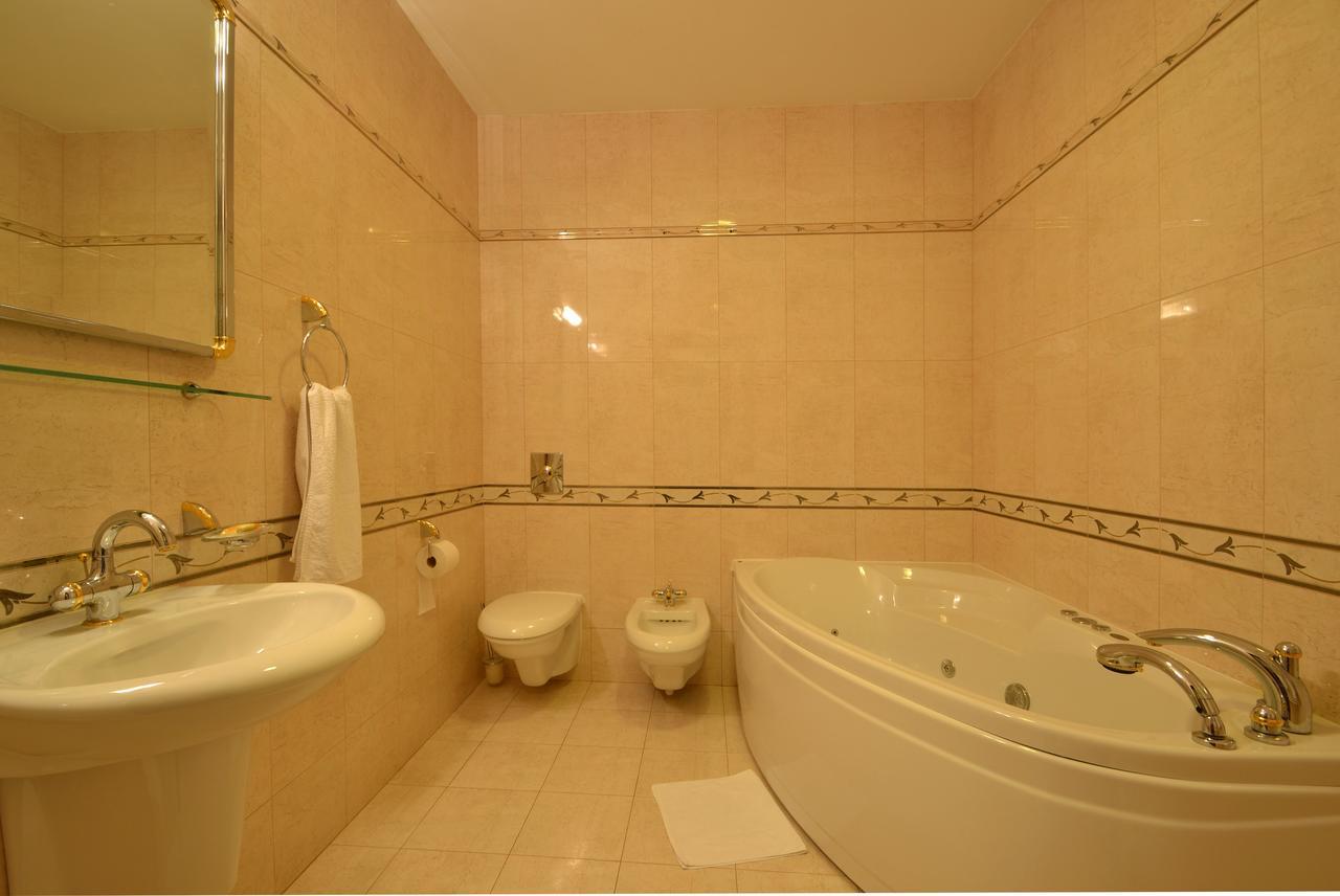 Hotel Grant Krynica-Zdrój Esterno foto