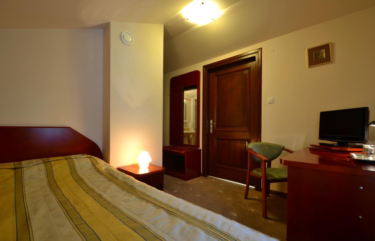 Hotel Grant Krynica-Zdrój Esterno foto