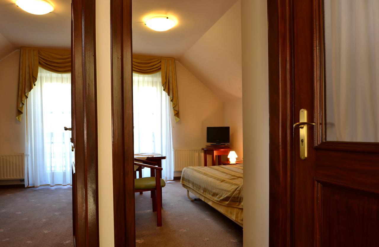 Hotel Grant Krynica-Zdrój Esterno foto